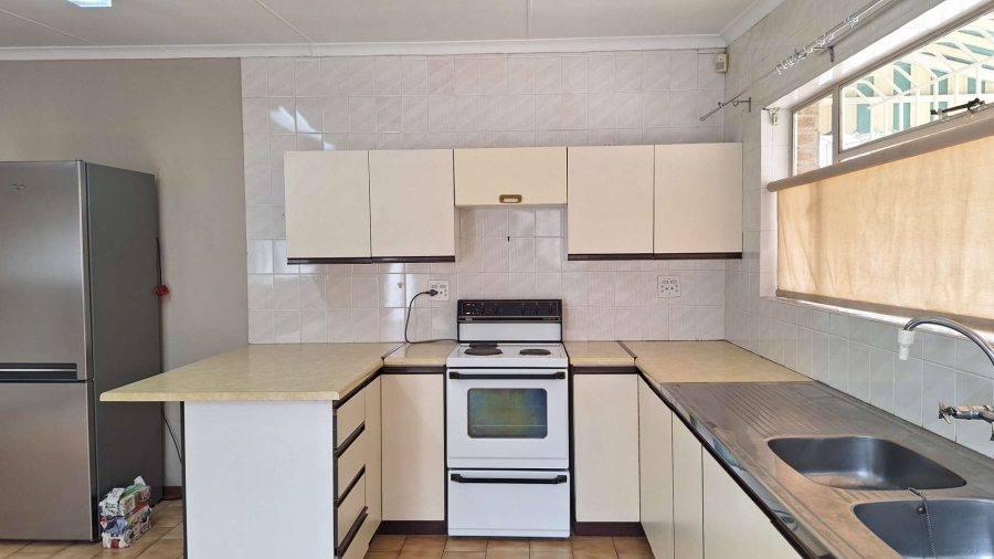 To Let 1 Bedroom Property for Rent in Discovery Gauteng