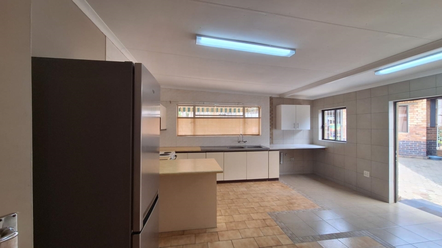 To Let 1 Bedroom Property for Rent in Discovery Gauteng