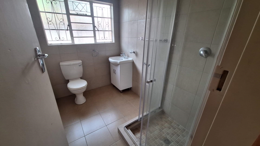 To Let 1 Bedroom Property for Rent in Discovery Gauteng