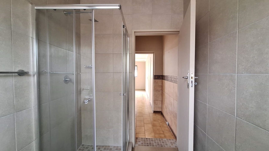 To Let 1 Bedroom Property for Rent in Discovery Gauteng