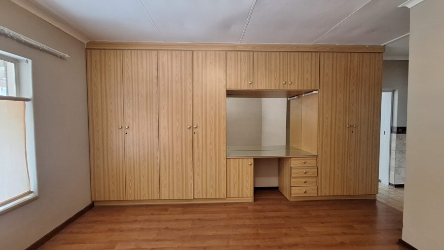 To Let 1 Bedroom Property for Rent in Discovery Gauteng