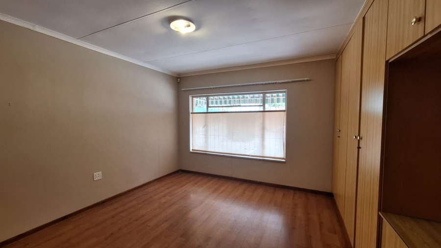 To Let 1 Bedroom Property for Rent in Discovery Gauteng