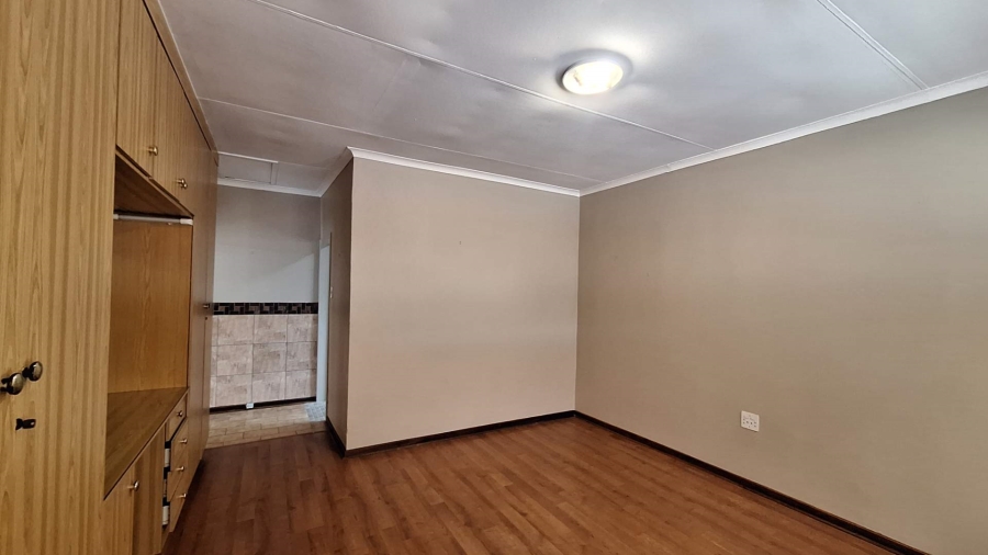 To Let 1 Bedroom Property for Rent in Discovery Gauteng