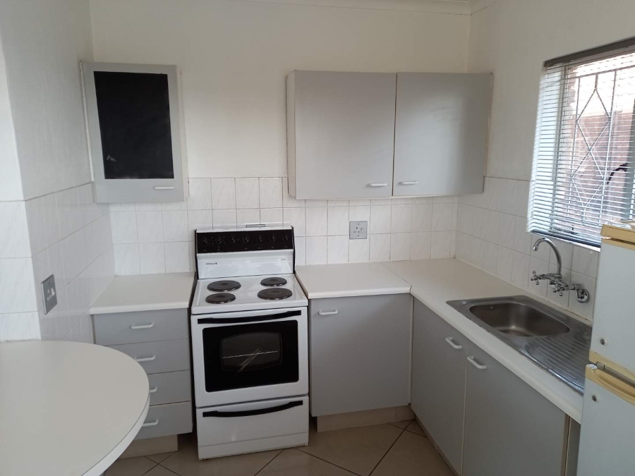 To Let 1 Bedroom Property for Rent in Bergbron Gauteng
