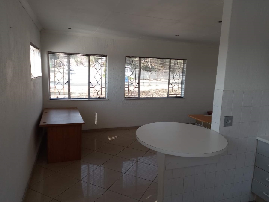 To Let 1 Bedroom Property for Rent in Bergbron Gauteng