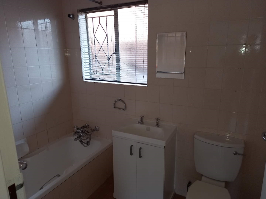 To Let 1 Bedroom Property for Rent in Bergbron Gauteng