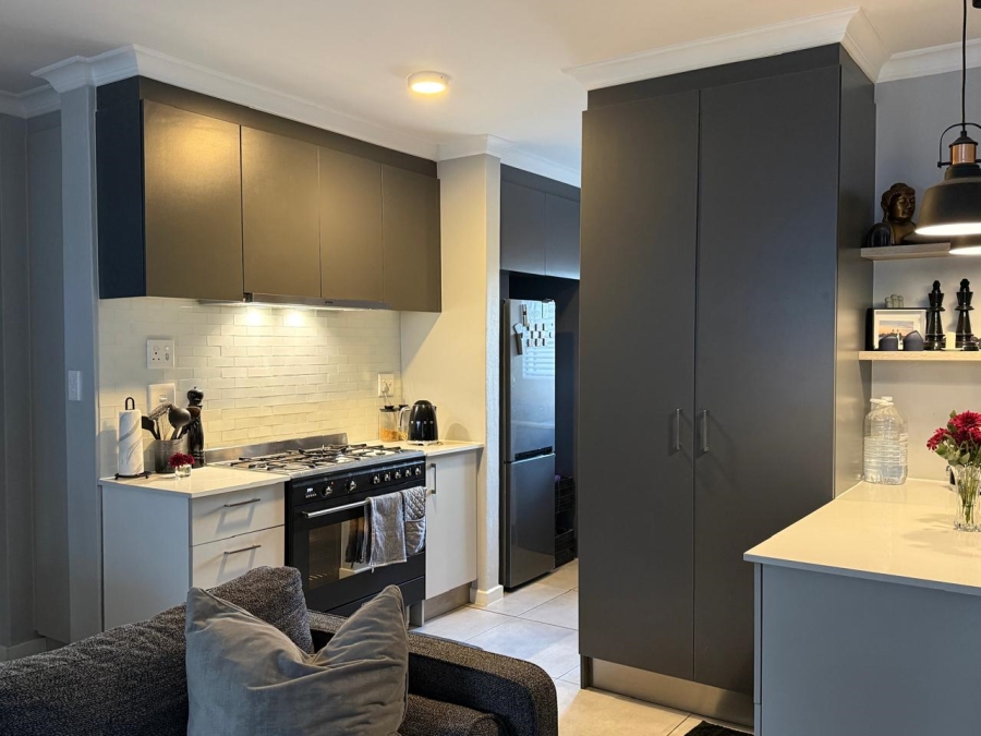 To Let 2 Bedroom Property for Rent in Ferndale Gauteng