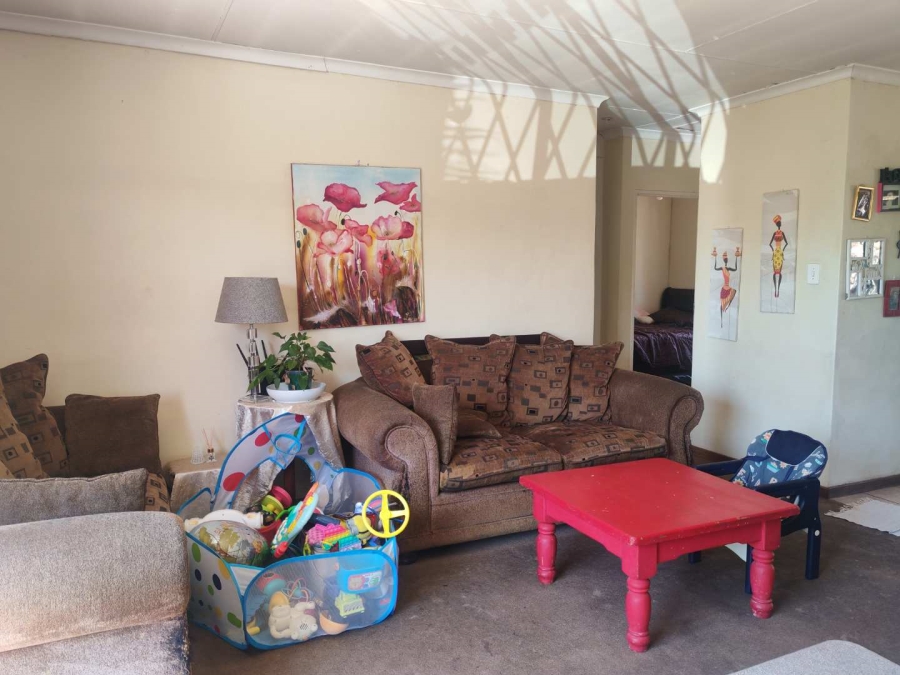 2 Bedroom Property for Sale in Rooihuiskraal North Gauteng