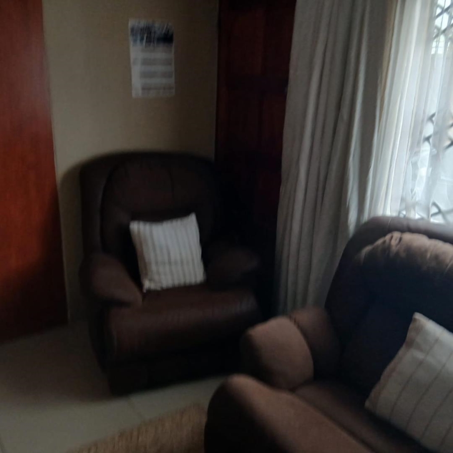 3 Bedroom Property for Sale in Clayville Gauteng