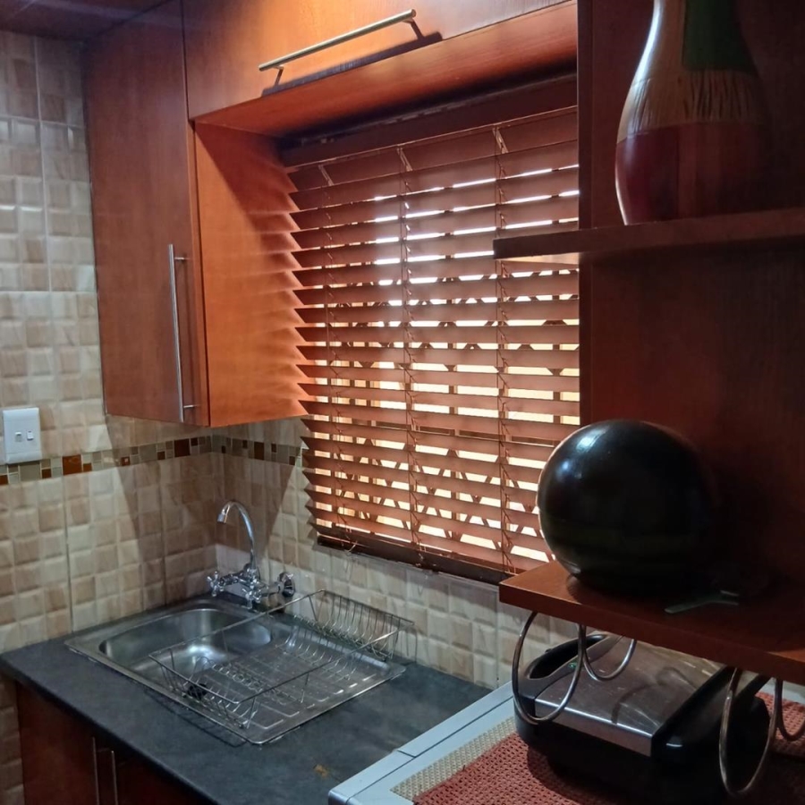 3 Bedroom Property for Sale in Clayville Gauteng