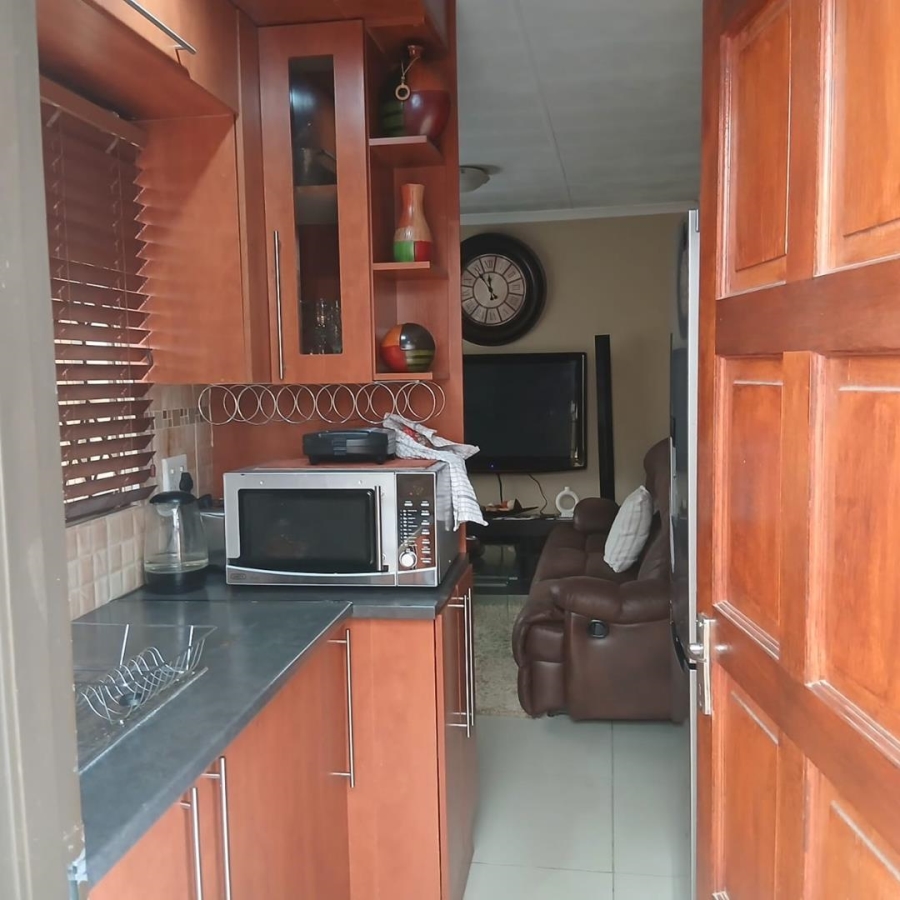 3 Bedroom Property for Sale in Clayville Gauteng