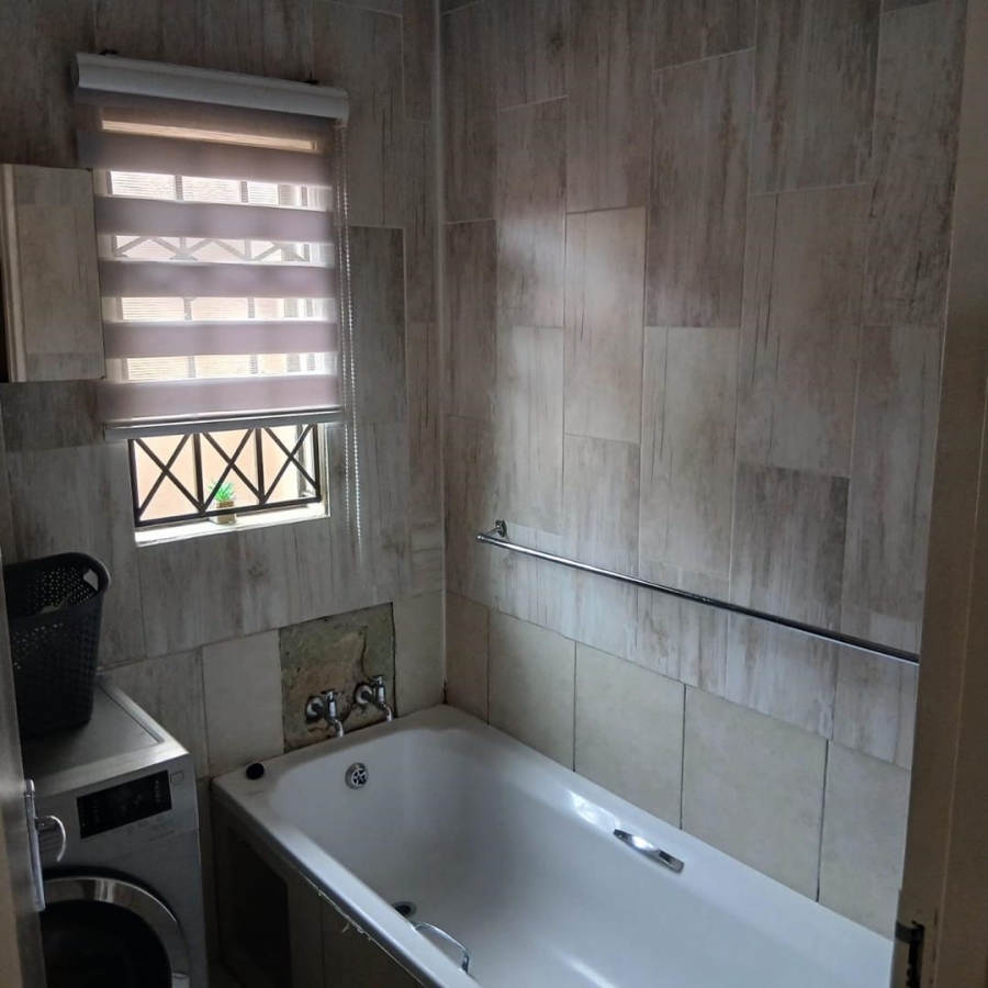 3 Bedroom Property for Sale in Clayville Gauteng