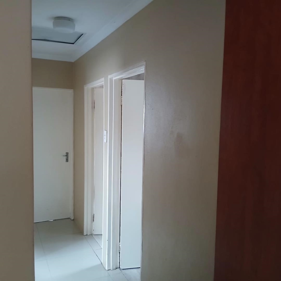 3 Bedroom Property for Sale in Clayville Gauteng