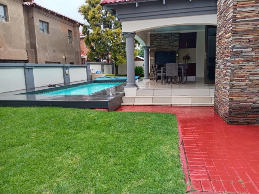 7 Bedroom Property for Sale in Chantelle Gauteng