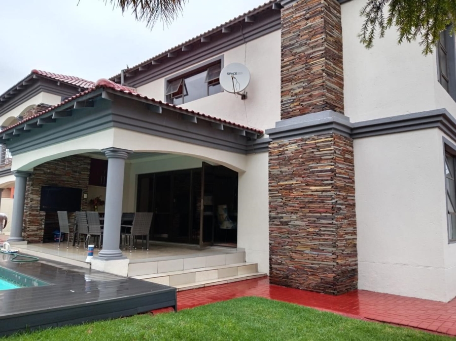 7 Bedroom Property for Sale in Chantelle Gauteng