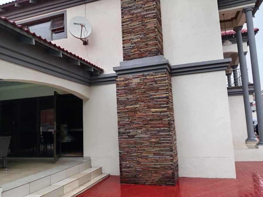 7 Bedroom Property for Sale in Chantelle Gauteng