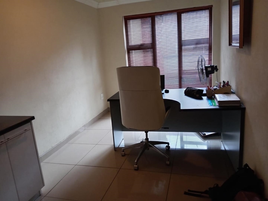 7 Bedroom Property for Sale in Chantelle Gauteng