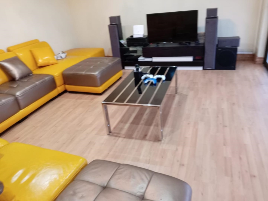 7 Bedroom Property for Sale in Chantelle Gauteng