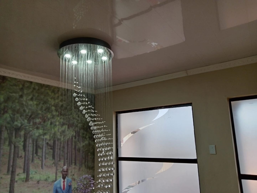 7 Bedroom Property for Sale in Chantelle Gauteng