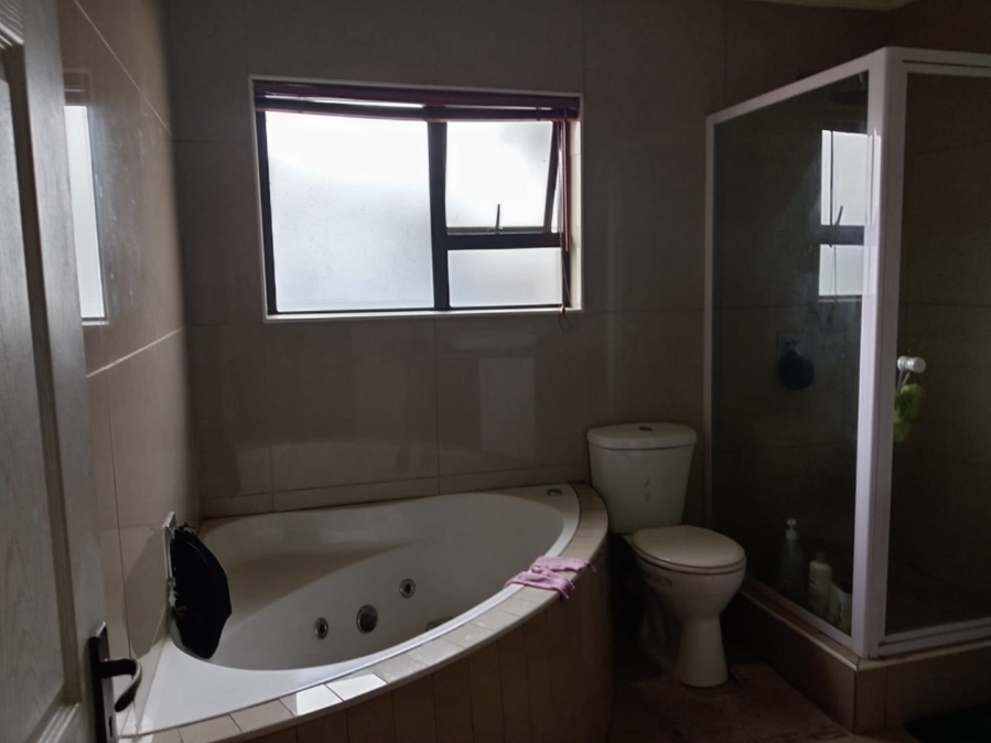 7 Bedroom Property for Sale in Chantelle Gauteng