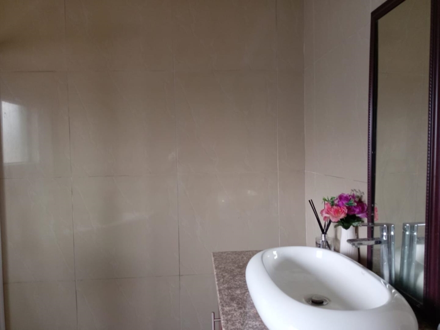 7 Bedroom Property for Sale in Chantelle Gauteng