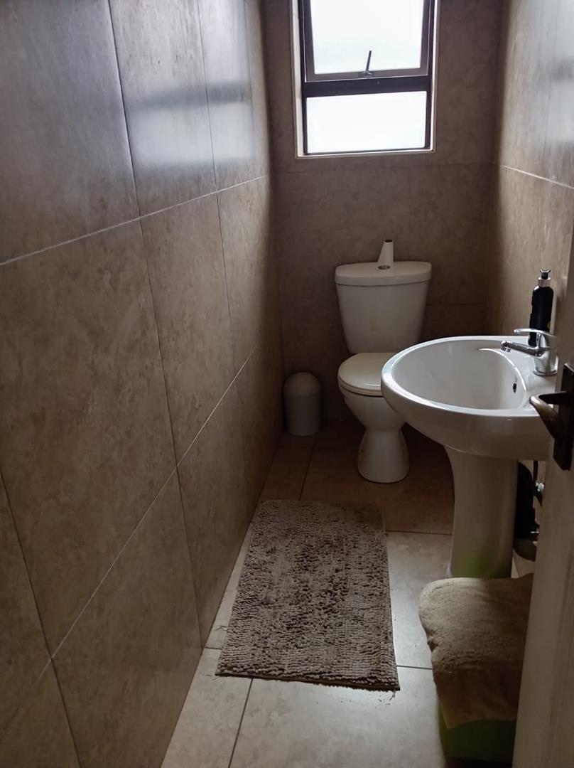 7 Bedroom Property for Sale in Chantelle Gauteng