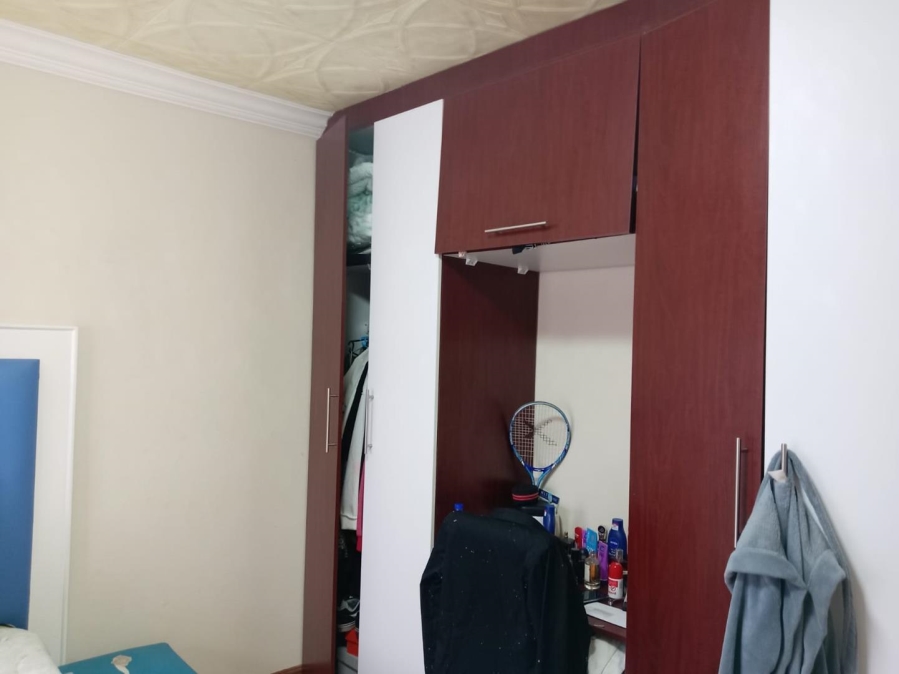 7 Bedroom Property for Sale in Chantelle Gauteng