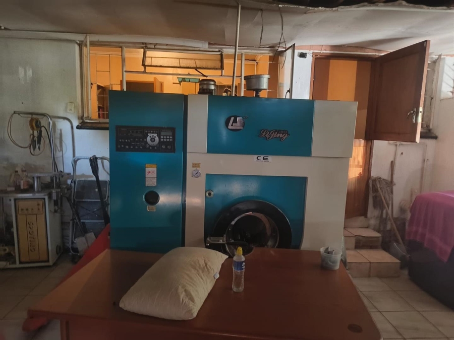 5 Bedroom Property for Sale in Kilner Park Gauteng