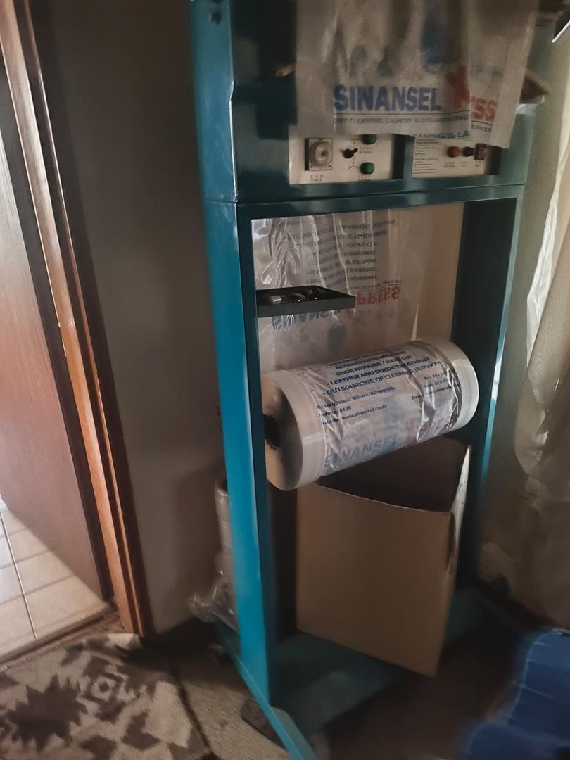 5 Bedroom Property for Sale in Kilner Park Gauteng