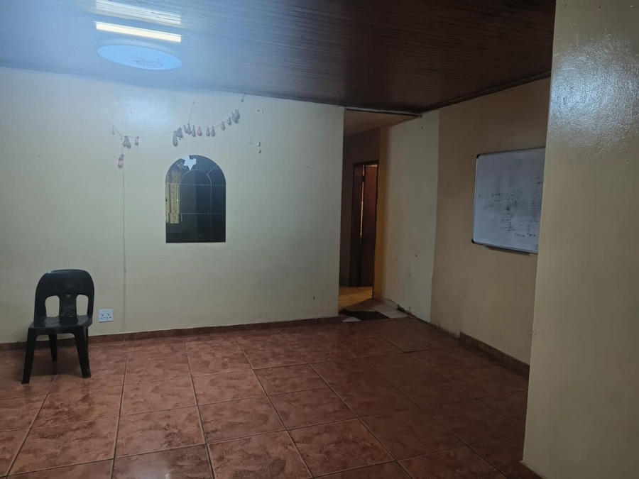 5 Bedroom Property for Sale in Kilner Park Gauteng