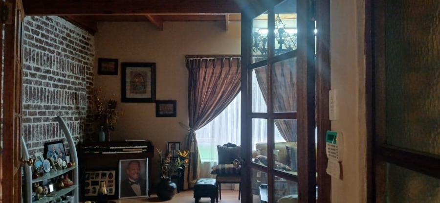 4 Bedroom Property for Sale in Constantia Park Gauteng