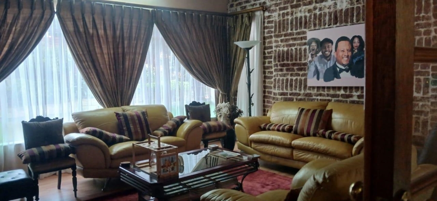 4 Bedroom Property for Sale in Constantia Park Gauteng