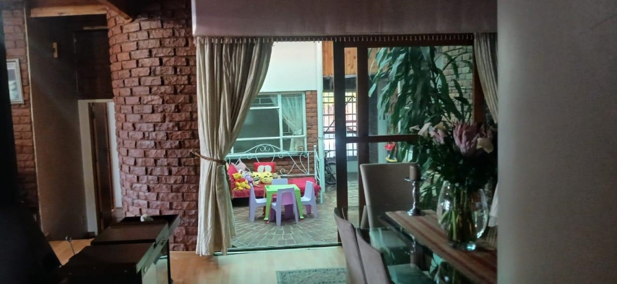 4 Bedroom Property for Sale in Constantia Park Gauteng