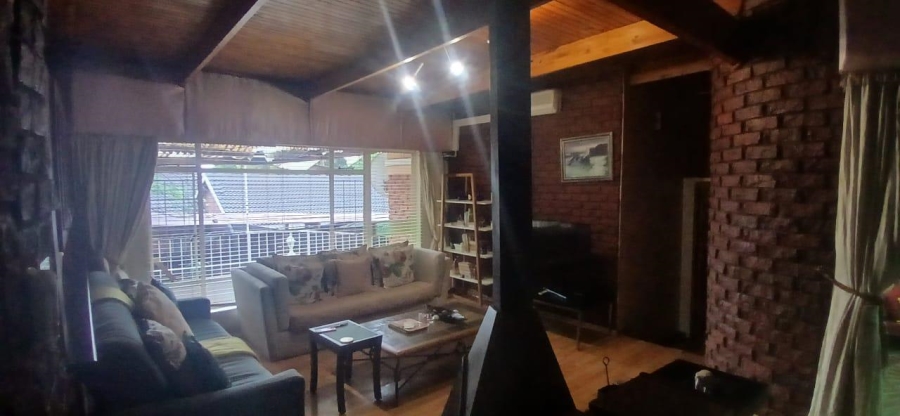 4 Bedroom Property for Sale in Constantia Park Gauteng