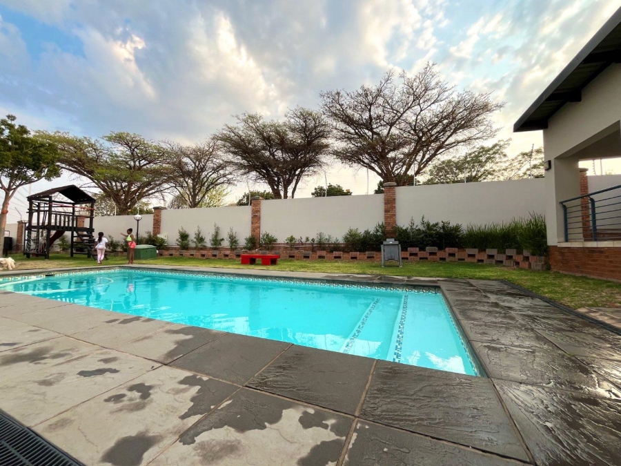 2 Bedroom Property for Sale in Greenstone Gate Gauteng