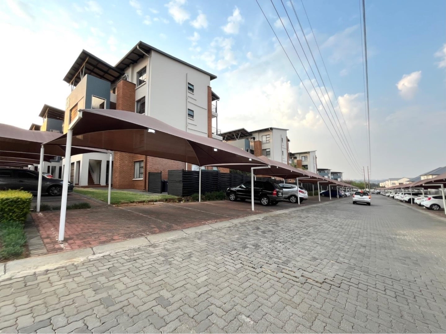 2 Bedroom Property for Sale in Greenstone Gate Gauteng