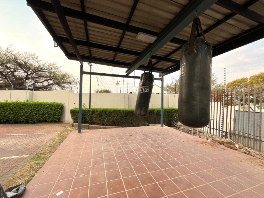 2 Bedroom Property for Sale in Greenstone Gate Gauteng