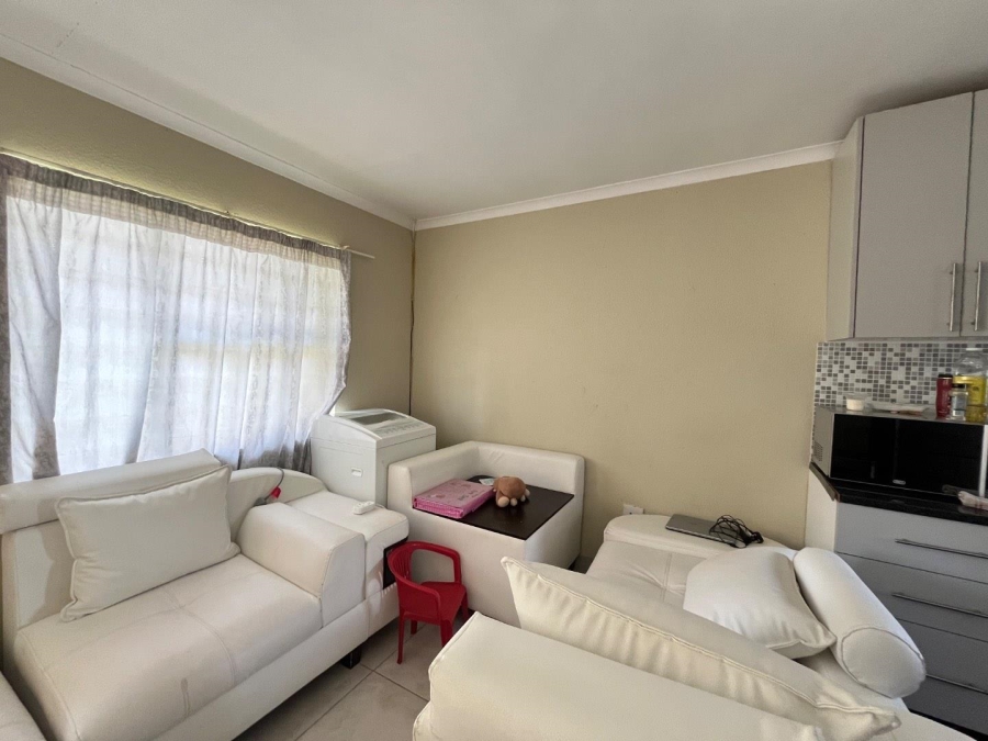 2 Bedroom Property for Sale in Rembrandt Park Gauteng