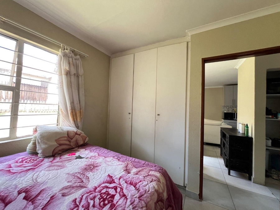 2 Bedroom Property for Sale in Rembrandt Park Gauteng
