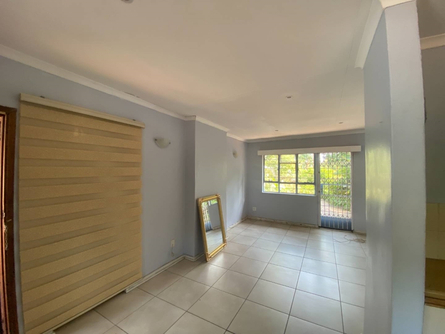 To Let 4 Bedroom Property for Rent in Gallo Manor Gauteng