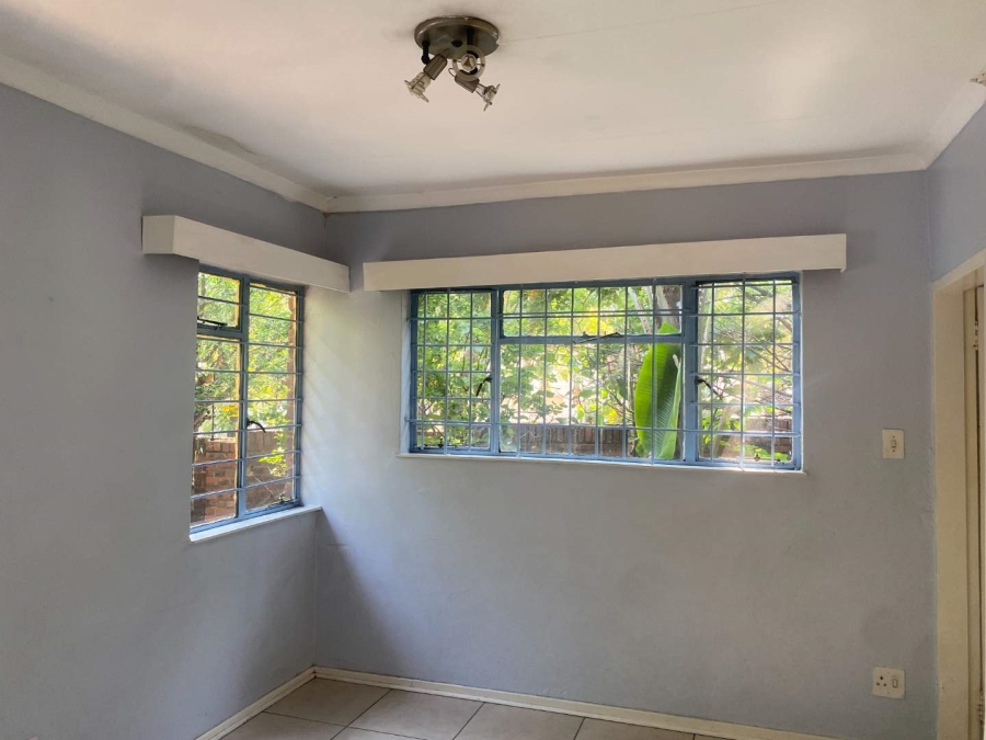 To Let 4 Bedroom Property for Rent in Gallo Manor Gauteng