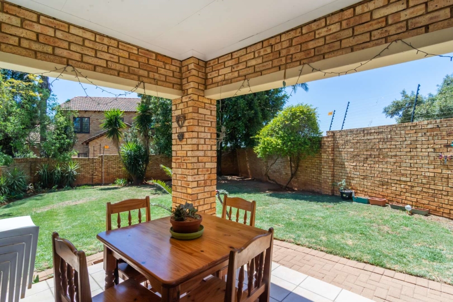 2 Bedroom Property for Sale in Ruimsig Gauteng