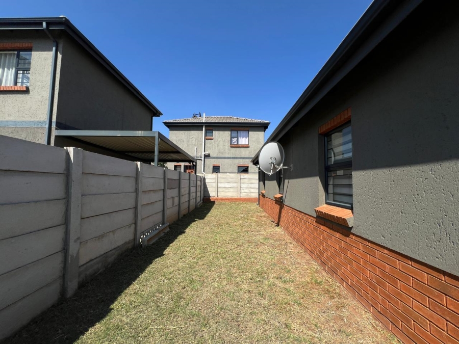3 Bedroom Property for Sale in Alrode Gauteng