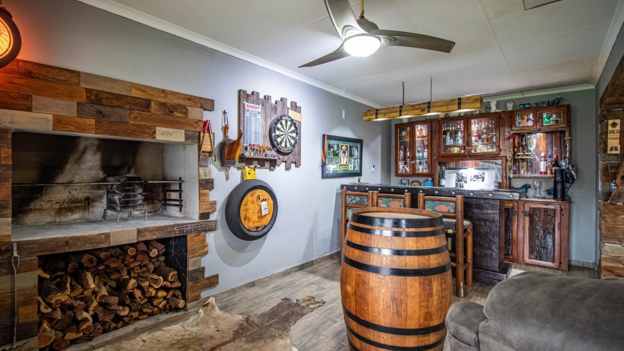 4 Bedroom Property for Sale in Verwoerdpark Gauteng