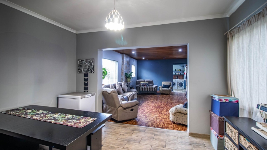 4 Bedroom Property for Sale in Verwoerdpark Gauteng