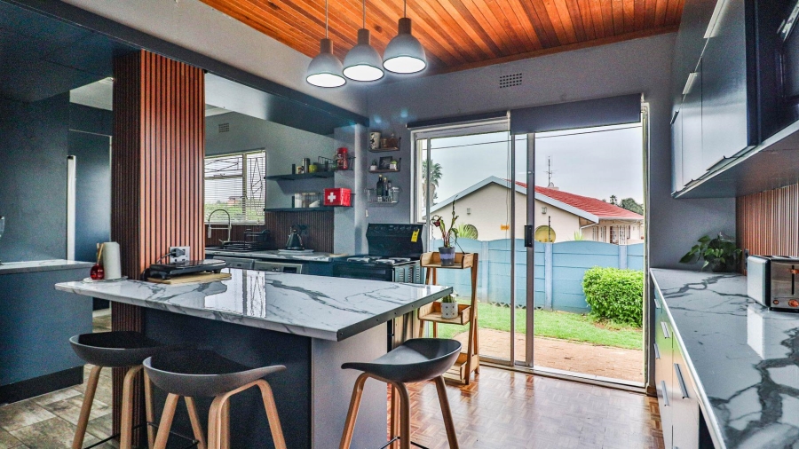 4 Bedroom Property for Sale in Verwoerdpark Gauteng