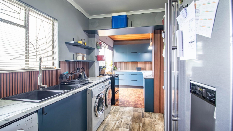 4 Bedroom Property for Sale in Verwoerdpark Gauteng