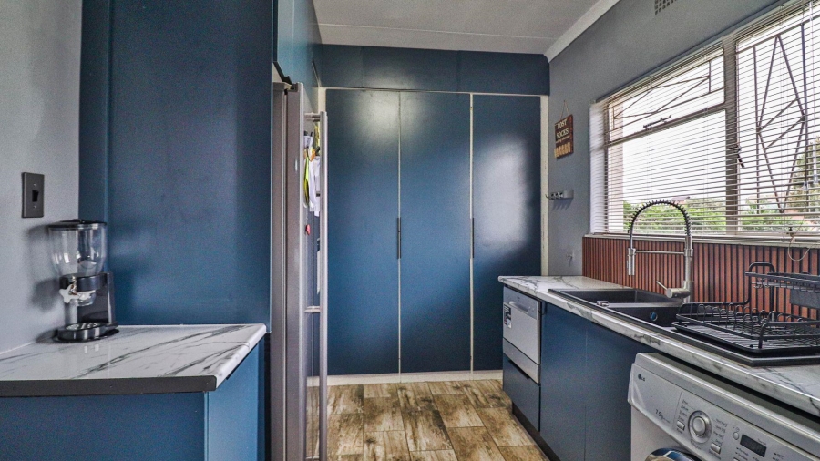 4 Bedroom Property for Sale in Verwoerdpark Gauteng