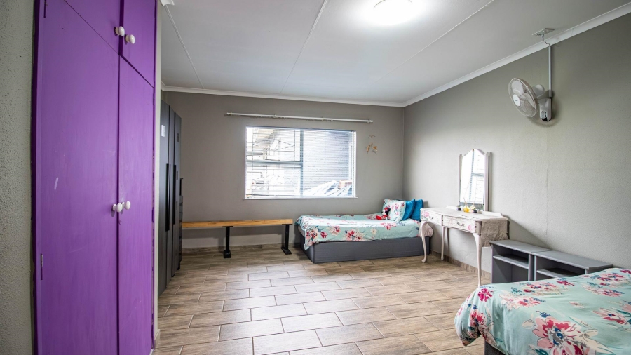 4 Bedroom Property for Sale in Verwoerdpark Gauteng