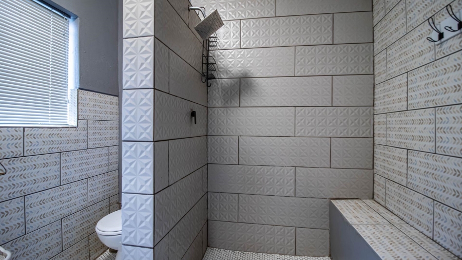 4 Bedroom Property for Sale in Verwoerdpark Gauteng